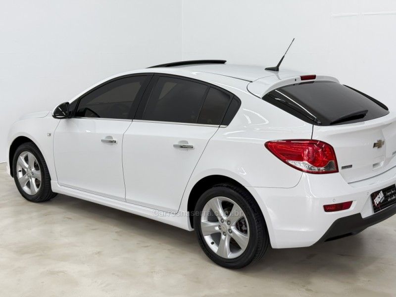 CHEVROLET CRUZE 1.8 LTZ SPORT6 16V 2014/2014 FOCAR VEÍCULOS CAXIAS DO SUL / Carros no Vale