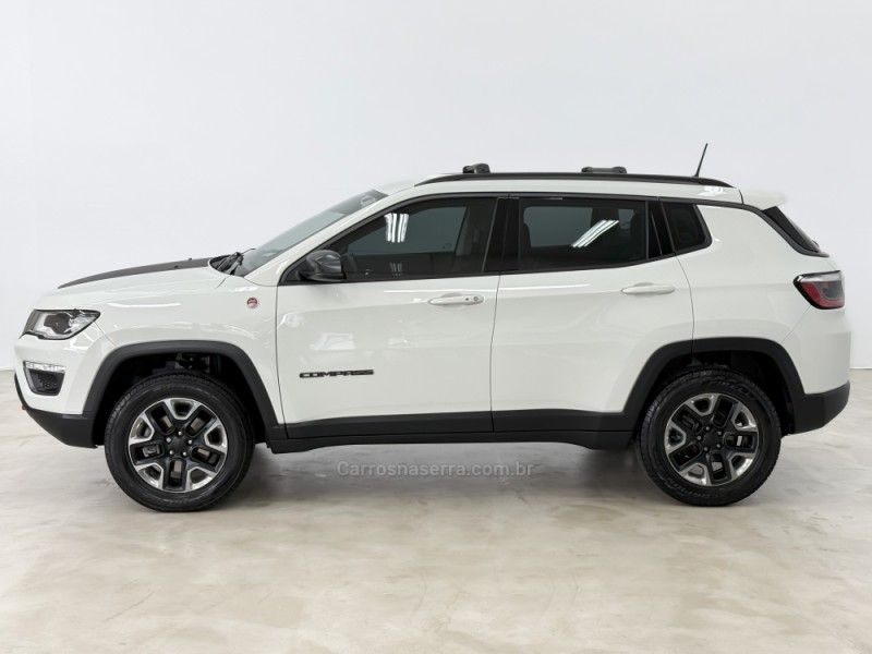 JEEP COMPASS 2.0 TRAILHAWK TD350 TURBO 4X4 2016/2017 FOCAR VEÍCULOS CAXIAS DO SUL / Carros no Vale