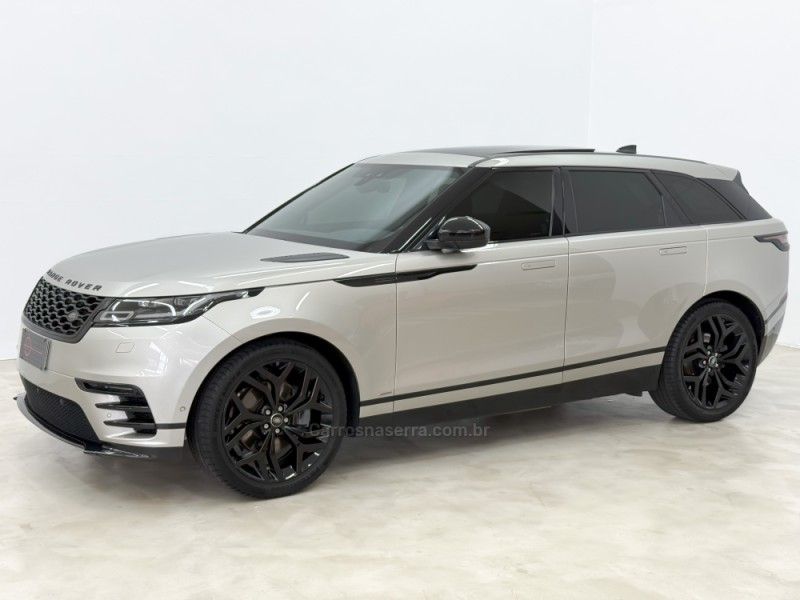 LAND ROVER RANGE ROVER VELAR 2.0 P300 R-DYNAMIC SE 2019/2019 FOCAR VEÍCULOS CAXIAS DO SUL / Carros no Vale