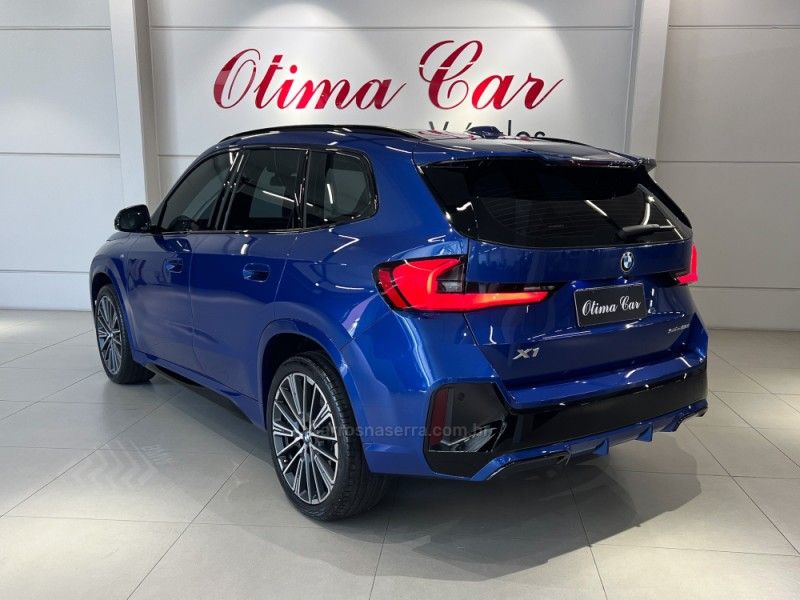 BMW X1 2.0 SDRIVE20I M SPORT 16V TURBO 2023/2024 ÓTIMA CAR FLORES DA CUNHA / Carros no Vale