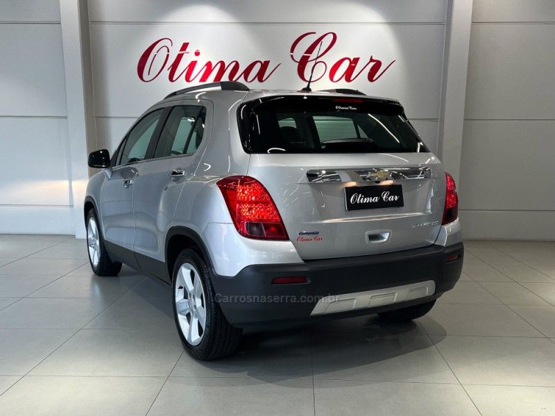 CHEVROLET TRACKER 1.8 MPFI LTZ 4X2 16V 2014/2015 ÓTIMA CAR FLORES DA CUNHA / Carros no Vale