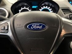 FORD FIESTA 1.6 SE HATCH 16V 2016/2016 ÓTIMA CAR FLORES DA CUNHA / Carros no Vale