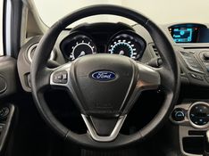 FORD FIESTA 1.6 SE HATCH 16V 2016/2016 ÓTIMA CAR FLORES DA CUNHA / Carros no Vale