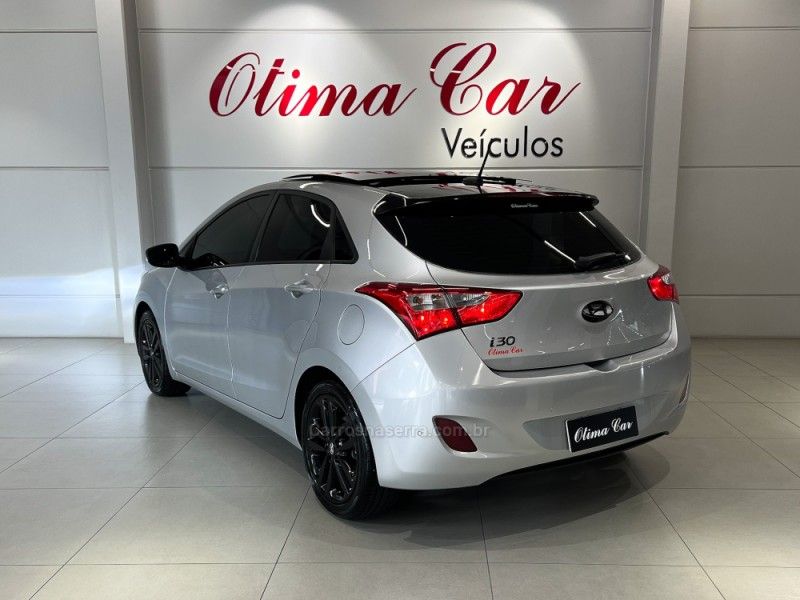 HYUNDAI I30 1.8 MPI 16V 2015/2016 ÓTIMA CAR FLORES DA CUNHA / Carros no Vale