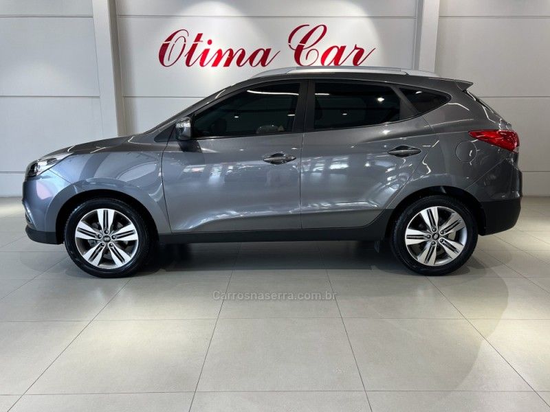 HYUNDAI IX35 2.0 LAUNCHING EDITION 16V 2015/2016 ÓTIMA CAR FLORES DA CUNHA / Carros no Vale