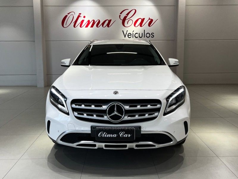 MERCEDES-BENZ GLA 200 1.6 CGI ADVANCE 16V TURBO 2018/2018 ÓTIMA CAR FLORES DA CUNHA / Carros no Vale