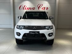 MITSUBISHI L200 TRITON 3.2 HPE 4X4 CD 16V TURBO INTERCOOLER 2015/2015 ÓTIMA CAR FLORES DA CUNHA / Carros no Vale