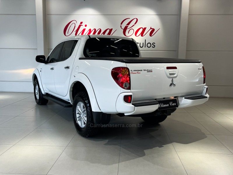 MITSUBISHI L200 TRITON 3.2 HPE 4X4 CD 16V TURBO INTERCOOLER 2015/2015 ÓTIMA CAR FLORES DA CUNHA / Carros no Vale