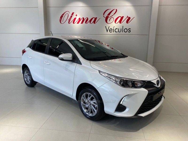 TOYOTA YARIS 1.5 XS 16V 2024/2025 ÓTIMA CAR FLORES DA CUNHA / Carros no Vale