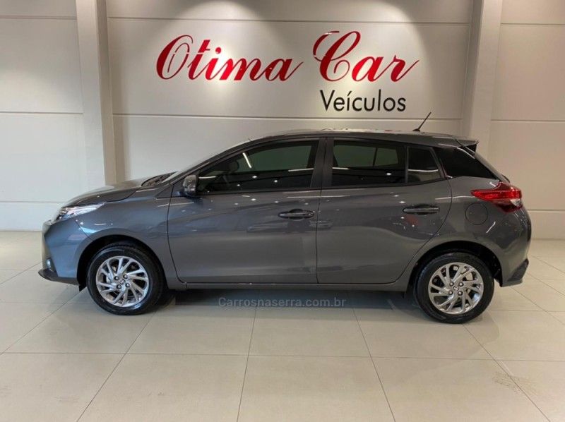 TOYOTA YARIS 1.5 XS 16V 2024/2025 ÓTIMA CAR FLORES DA CUNHA / Carros no Vale