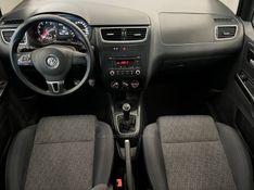 VOLKSWAGEN FOX 1.6 MI ITREND 8V 2012/2013 ÓTIMA CAR FLORES DA CUNHA / Carros no Vale