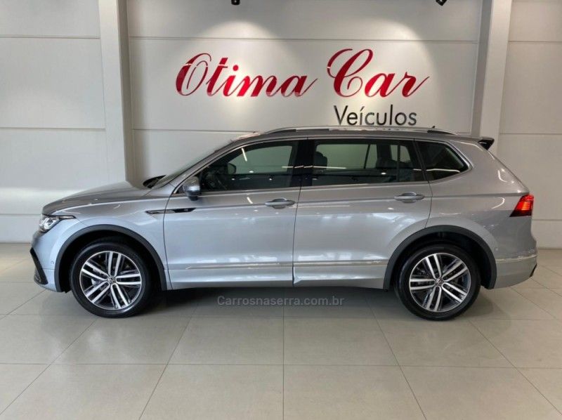 VOLKSWAGEN TIGUAN 2.0 ALLSPACE R-LINE 300 TSI 2024/2024 ÓTIMA CAR FLORES DA CUNHA / Carros no Vale