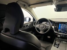 VOLVO S60 2.0 T4 MOMENTUM 2019/2020 ÓTIMA CAR FLORES DA CUNHA / Carros no Vale