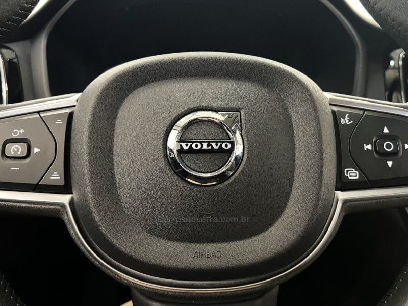 VOLVO S60 2.0 T4 MOMENTUM 2019/2020 ÓTIMA CAR FLORES DA CUNHA / Carros no Vale