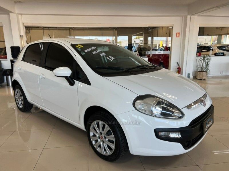 FIAT PUNTO 1.4 ATTRACTIVE 8V 2014/2015 CIMIRRO AUTOMÓVEIS TAQUARA / Carros no Vale