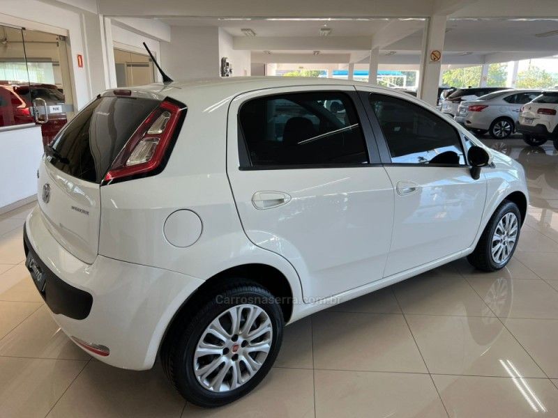 FIAT PUNTO 1.4 ATTRACTIVE 8V 2014/2015 CIMIRRO AUTOMÓVEIS TAQUARA / Carros no Vale