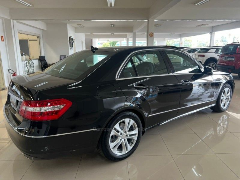 MERCEDES-BENZ E 350 3.5 AVANTGARDE EXECUTIVE V6 2011/2011 CIMIRRO AUTOMÓVEIS TAQUARA / Carros no Vale