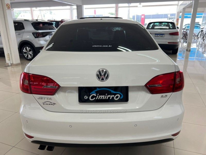 VOLKSWAGEN JETTA 2.0 COMFORTLINE TIPTRONIC 2013/2014 CIMIRRO AUTOMÓVEIS TAQUARA / Carros no Vale