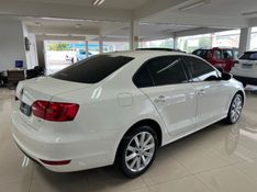 VOLKSWAGEN JETTA 2.0 COMFORTLINE TIPTRONIC 2013/2014 CIMIRRO AUTOMÓVEIS TAQUARA / Carros no Vale