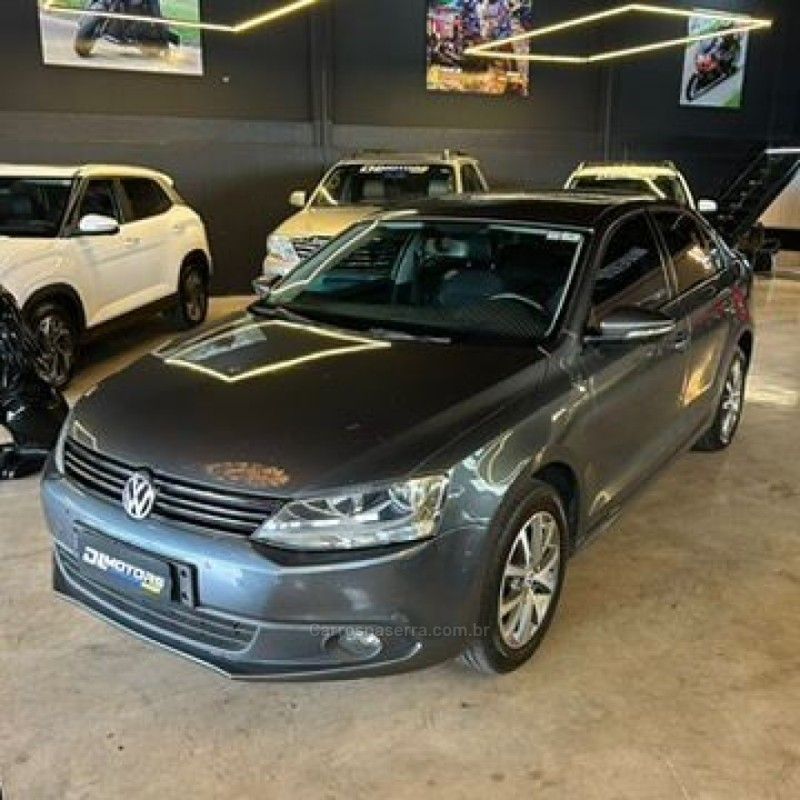 VOLKSWAGEN JETTA 2013/2013 DL MOTORS LAJEADO / Carros no Vale