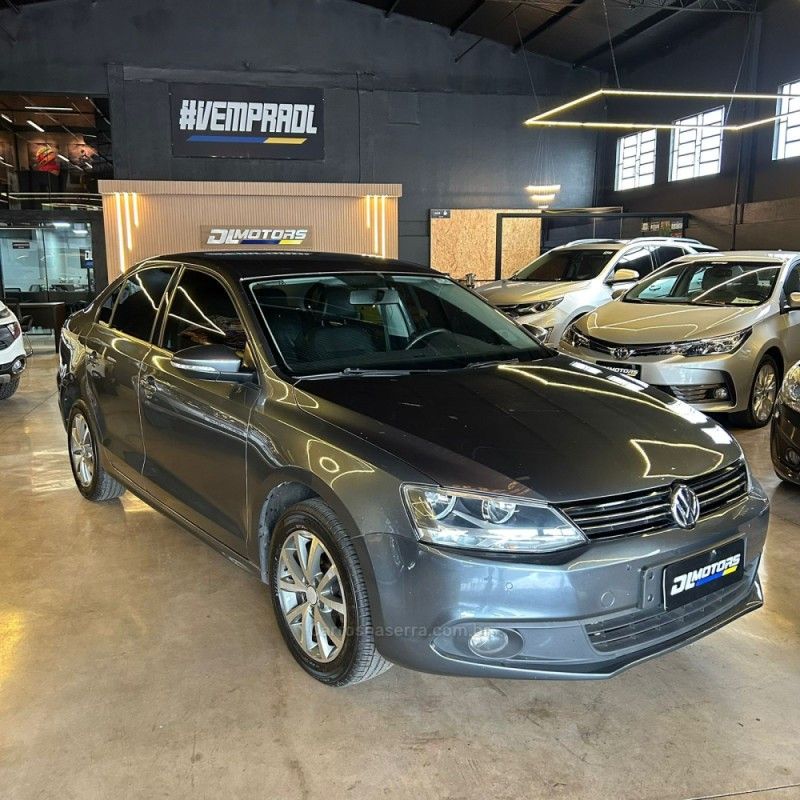 VOLKSWAGEN JETTA 2013/2013 DL MOTORS LAJEADO / Carros no Vale