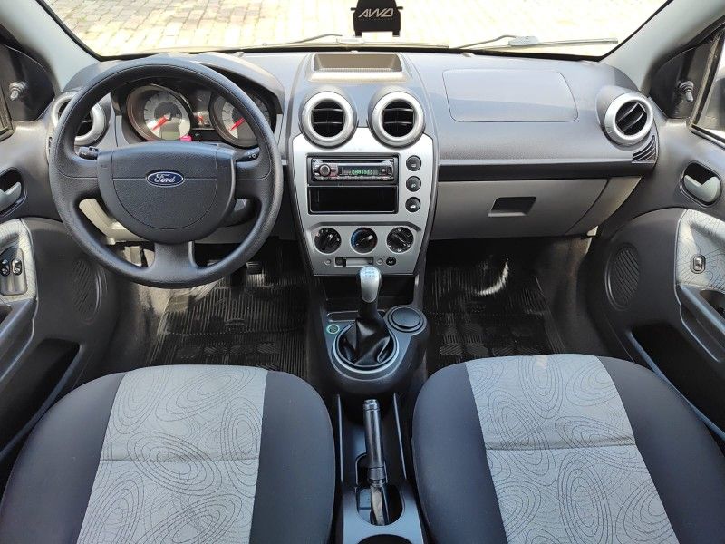 FORD FIESTA 1.6 MPI CLASS SEDAN 8V 2010/2010 AWD MULTIMARCAS LAJEADO / Carros no Vale