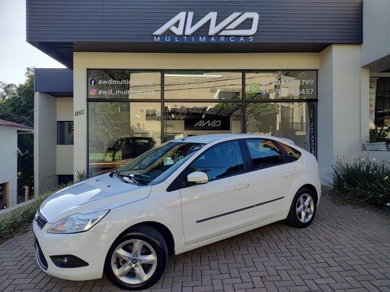 FORD FOCUS 2013/2013 AWD MULTIMARCAS LAJEADO / Carros no Vale