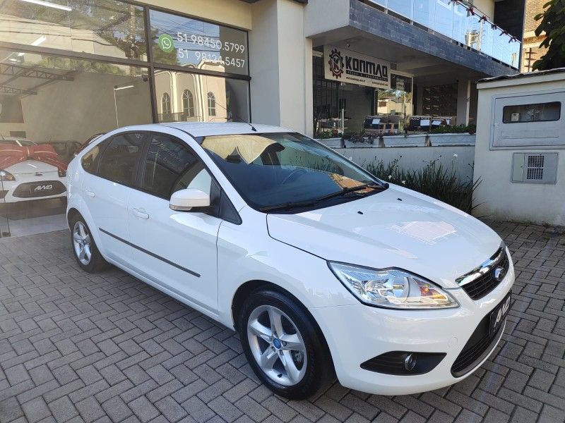 FORD FOCUS 2013/2013 AWD MULTIMARCAS LAJEADO / Carros no Vale