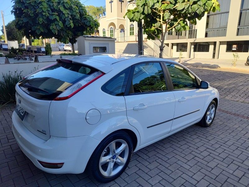 FORD FOCUS 2013/2013 AWD MULTIMARCAS LAJEADO / Carros no Vale