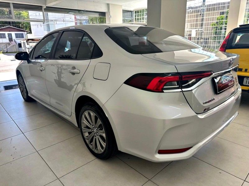 TOYOTA COROLLA 2.0 XEI 16V 2020/2021 ANDRIGO VEÍCULOS CAXIAS DO SUL / Carros no Vale