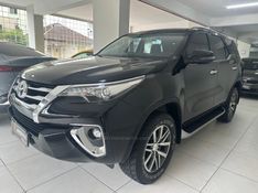 TOYOTA HILUX SW4 2.8 SRX 4X4 7 LUGARES 16V TURBO INTERCOOLER 2020/2020 ANDRIGO VEÍCULOS CAXIAS DO SUL / Carros no Vale