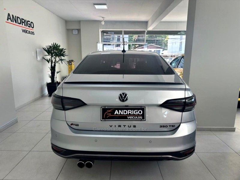 VOLKSWAGEN VIRTUS 1.4 250 TSI 16V EXCLUSIVE 2023/2023 ANDRIGO VEÍCULOS CAXIAS DO SUL / Carros no Vale