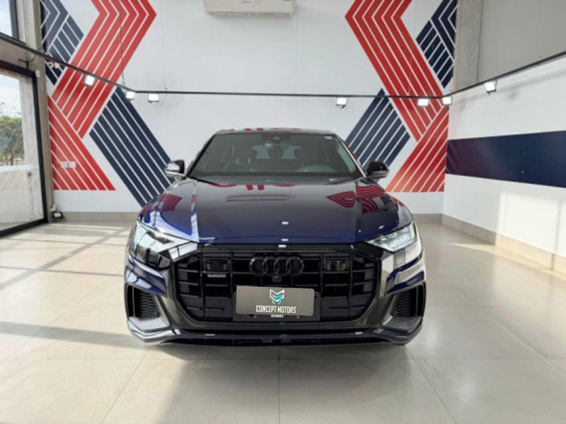 Audi Q8 Perf.Black 3.0 TFSI Quat S-tr/(HÃ­b.) 2022/2022 CONCEPT MOTORS PASSO FUNDO / Carros no Vale