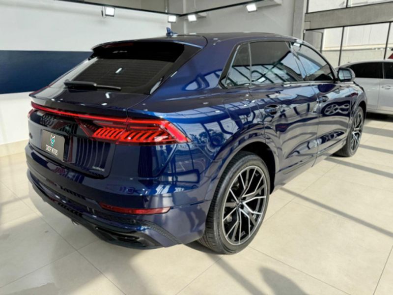 Audi Q8 Perf.Black 3.0 TFSI Quat S-tr/(HÃ­b.) 2022/2022 CONCEPT MOTORS PASSO FUNDO / Carros no Vale