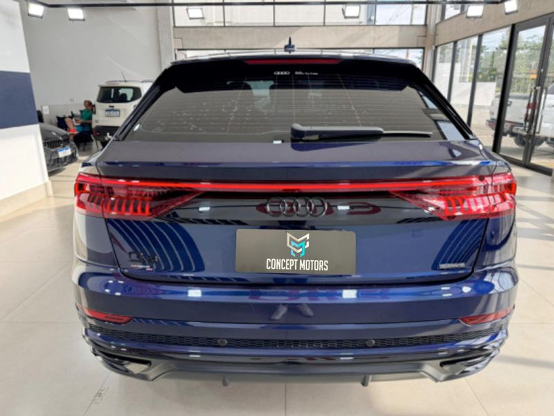 Audi Q8 Perf.Black 3.0 TFSI Quat S-tr/(HÃ­b.) 2022/2022 CONCEPT MOTORS PASSO FUNDO / Carros no Vale