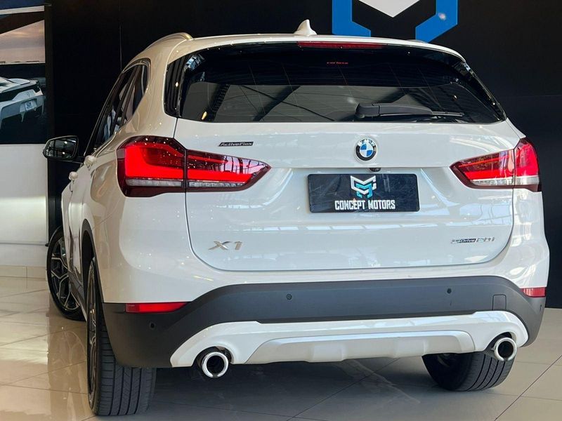 BMW X1 SDRIVE 20i X-Line 2.0 TB Active Flex 2021/2022 CONCEPT MOTORS PASSO FUNDO / Carros no Vale