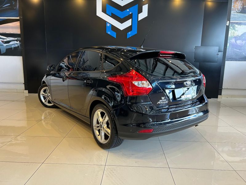 Ford Focus 2.0 16V/SE/SE Plus Flex 5p Aut. 2013/2014 CONCEPT MOTORS PASSO FUNDO / Carros no Vale