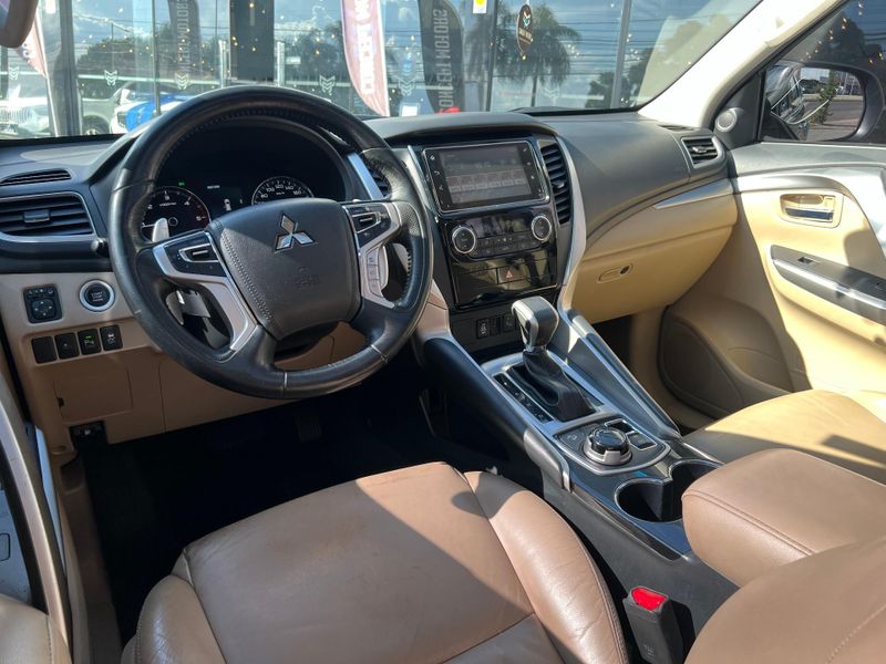 Mitsubishi Pajero Sport HPE 2.4 4×4 Diesel Aut. 2019/2020 CONCEPT MOTORS PASSO FUNDO / Carros no Vale