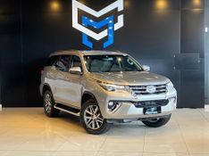 Toyota Hilux SW4 SRX 4×4 2.8 TDI 16V Dies Aut. 2018/2018 CONCEPT MOTORS PASSO FUNDO / Carros no Vale