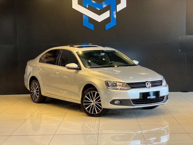 Volkswagen Jetta Highline 2.0 TSI 16V 4p Tiptronic 2013/2013 CONCEPT MOTORS PASSO FUNDO / Carros no Vale