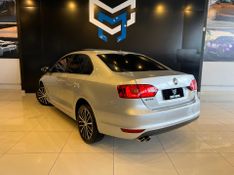 Volkswagen Jetta Highline 2.0 TSI 16V 4p Tiptronic 2013/2013 CONCEPT MOTORS PASSO FUNDO / Carros no Vale