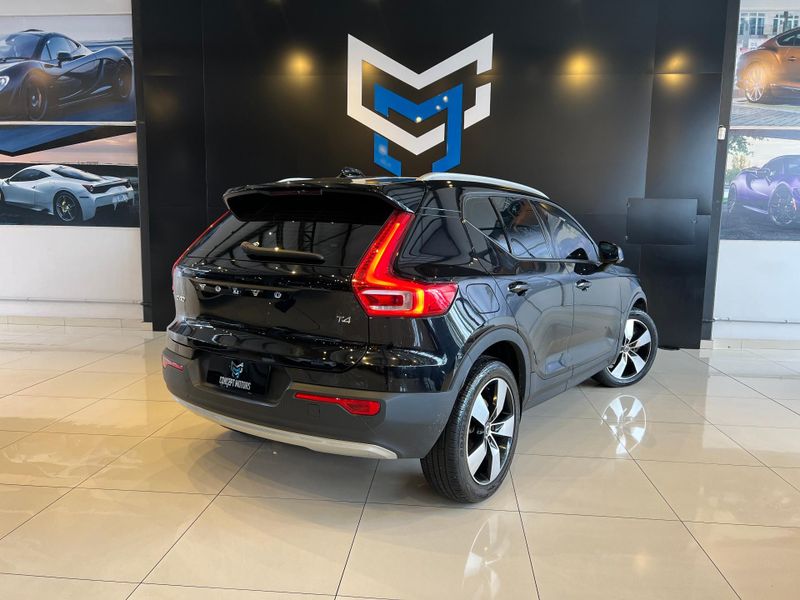 Volvo XC40 T-4 MOMENTUM 2.0 190cv FWD 2020/2020 CONCEPT MOTORS PASSO FUNDO / Carros no Vale