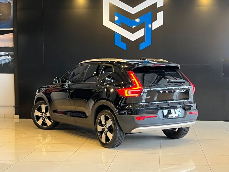 Volvo XC40 T-4 MOMENTUM 2.0 190cv FWD 2020/2020 CONCEPT MOTORS PASSO FUNDO / Carros no Vale