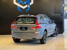 Volvo XC60 T-8 MOMENTUM 2.0 (HÃ­brido) 2020/2021 CONCEPT MOTORS PASSO FUNDO / Carros no Vale