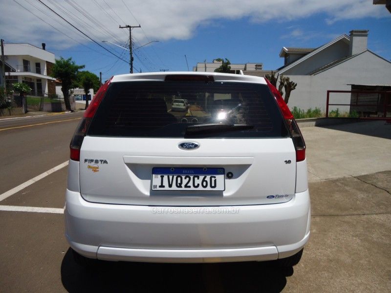 FORD FIESTA 1.6 ROCAM SE PLUS 8V 2014/2014 BOURSCHEID CARROS E MOTOS SANTA CLARA DO SUL / Carros no Vale