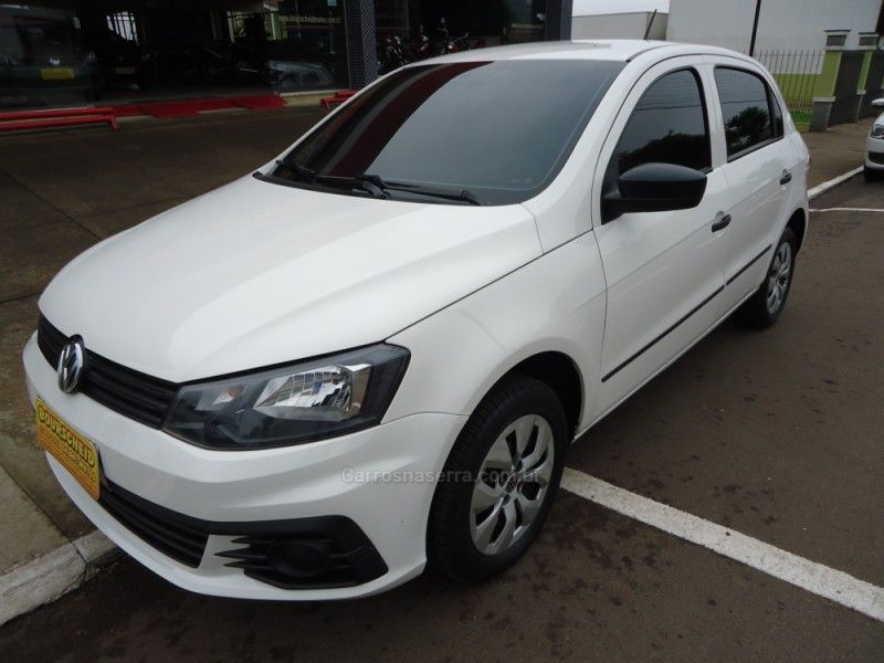 VOLKSWAGEN GOL 1.0 TEC 8V 2018/2018 BOURSCHEID CARROS E MOTOS SANTA CLARA DO SUL / Carros no Vale