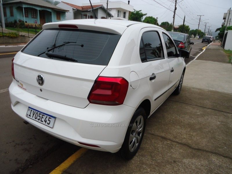 VOLKSWAGEN GOL 1.0 TEC 8V 2018/2018 BOURSCHEID CARROS E MOTOS SANTA CLARA DO SUL / Carros no Vale