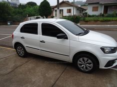 VOLKSWAGEN GOL 1.0 TEC 8V 2018/2018 BOURSCHEID CARROS E MOTOS SANTA CLARA DO SUL / Carros no Vale