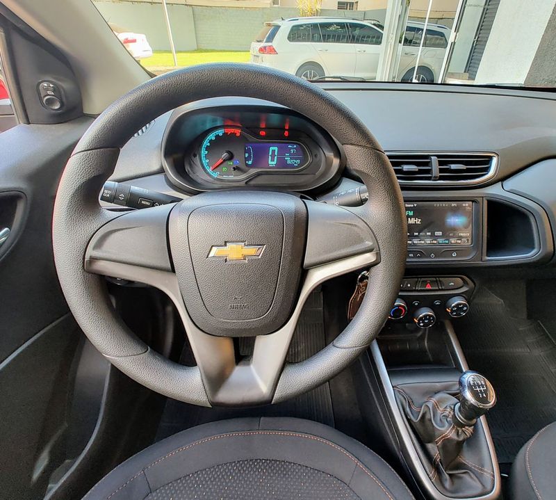 CHEVROLET ONIX HATCH LTZ 1.4 8V FlexPower Mec. 2013/2014 VALE AUTOMÓVEIS LAJEADO / Carros no Vale