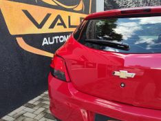 CHEVROLET ONIX HATCH LTZ 1.4 8V FlexPower Mec. 2013/2014 VALE AUTOMÓVEIS LAJEADO / Carros no Vale